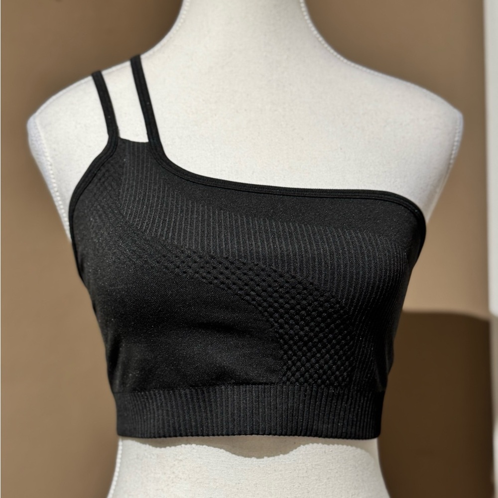 Fabletics Black One-Shoulder Sports Bra Size M